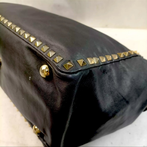 AUTH Valentino Garavani Black Medium Rockstud Tote - Picture 7 of 11